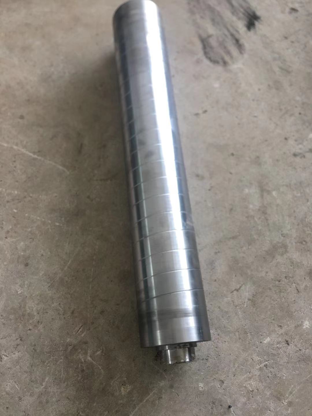 徐工952摊铺机推轮