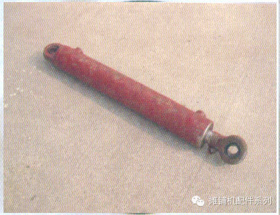 徐工952摊铺机油缸